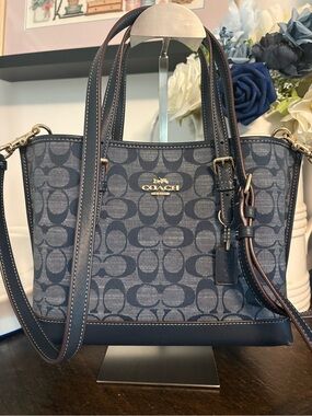 Coach Mollie 25 Signature Chambray and smooth leather Tote